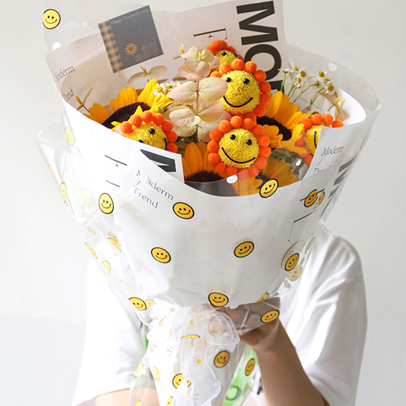 Celofanowy papier do pakowania kwiatów OPP z uśmiechniętą twarzą