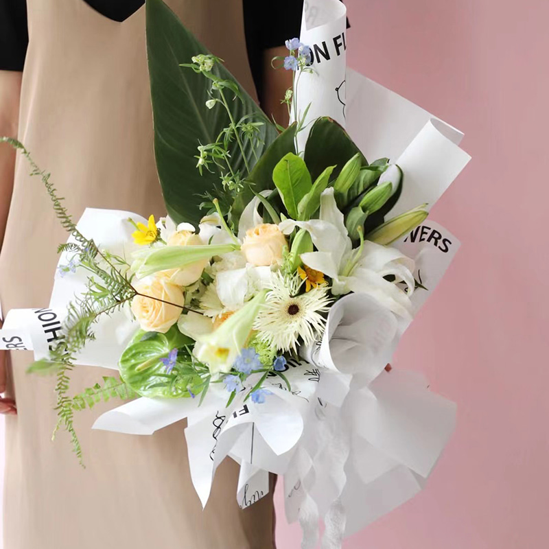 Papier do pakowania Flower Love-Bouquet z motywem róż